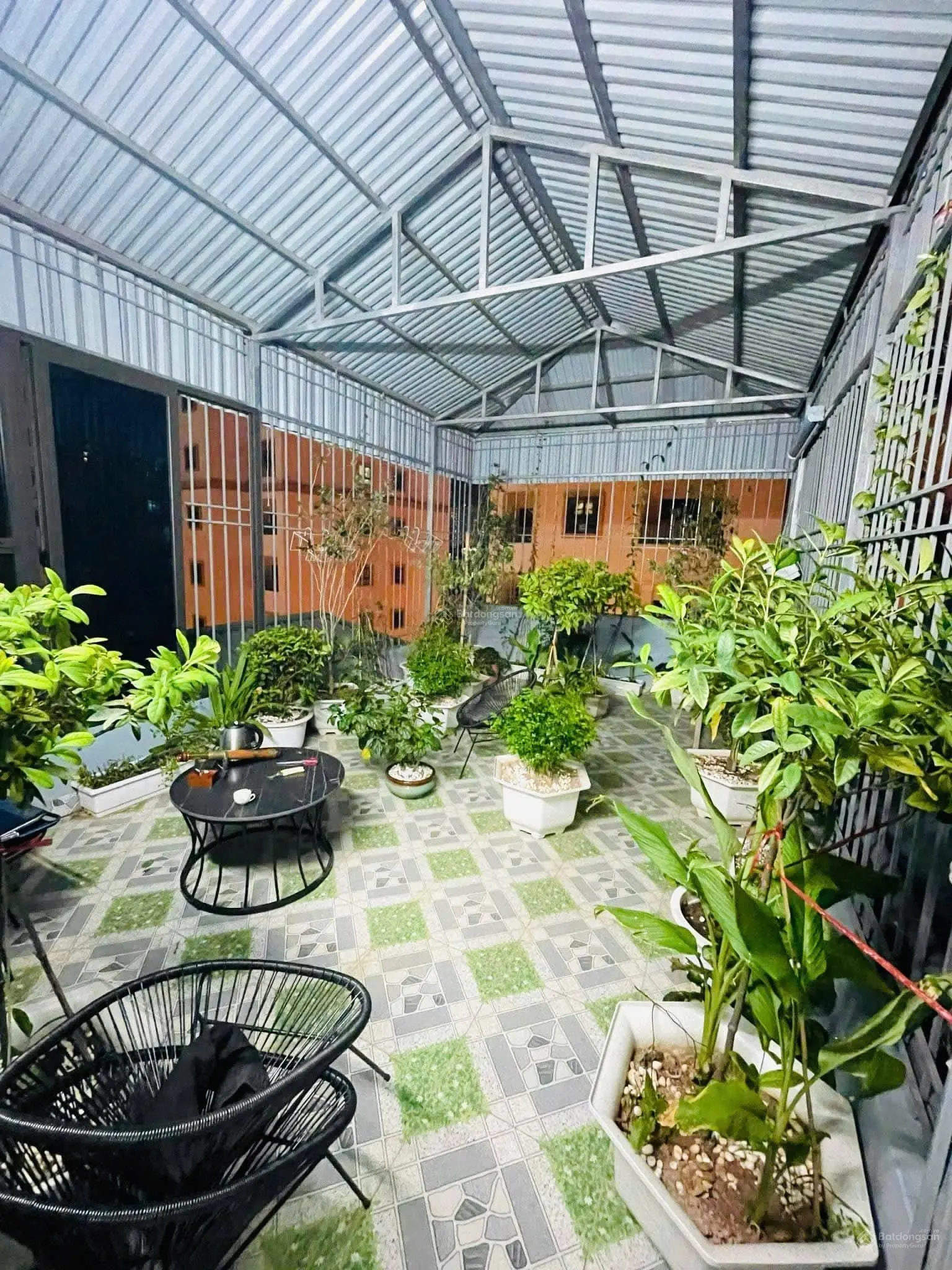 Nhà đẹp, 55m2 5 tầng, giá 12,5 tỷ, Đường Láng, Đống Đa, ô tô, kinh doanh, sát ngã tư cầu giấy