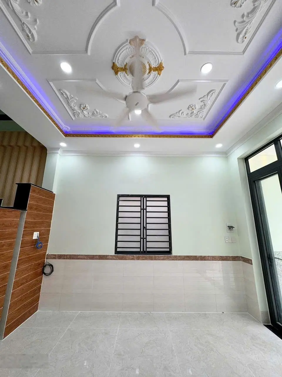 Chủ gởi bán nhà (hoàn công) 1 trệt 1 lầu. dt 60m2 sổ riêng thổ cư 100% đường xe hơi tại p. bửu hòa