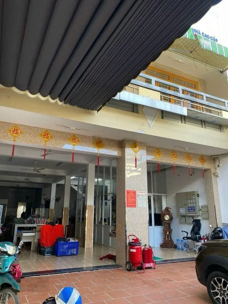 Mặt tiền kinh doanh sầm uất 307m2 _ ngay trung tâm tiện ích ngập tràng _ 6pn