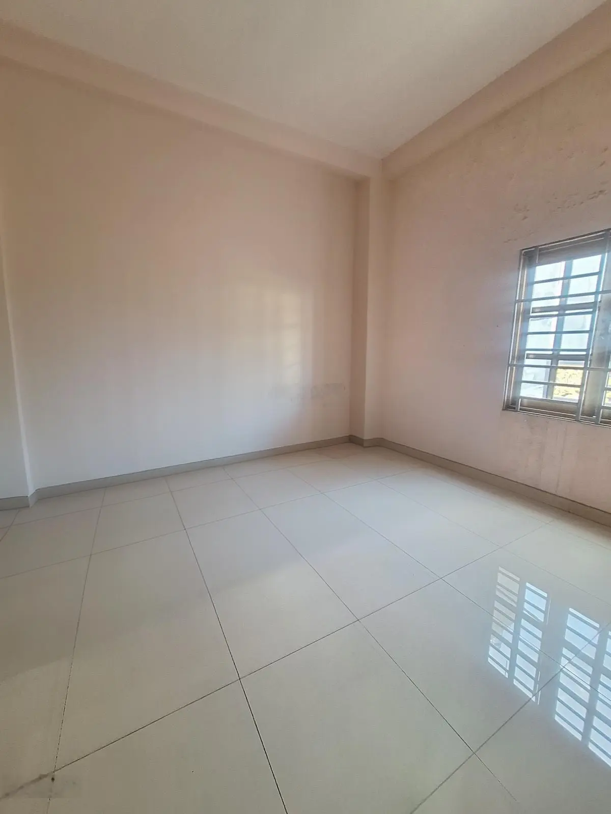 Nhà 2 mặt tiền 3 tầng, 105m(5x21), Hai Bà Trưng, Đông Hòa, Dĩ An, kế bên BigC Go Dĩ An, chỉ 7tỷ TL