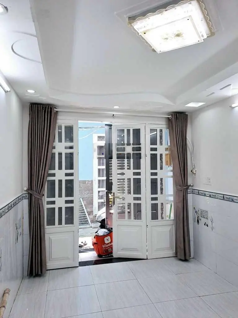 Bán nhà SHR Trần Xuân Soạn - Tân Hưng 30m2 - 2 lầu - nhỉnh 3tỷ