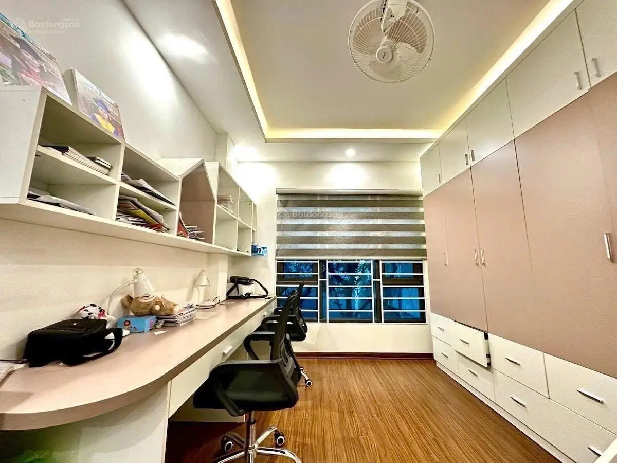 Bán nhà Bùi Xương Trạch, Ngõ Thông Ô tô 34 m ,6 tầng . Nhà mới xây chỉ việc ở