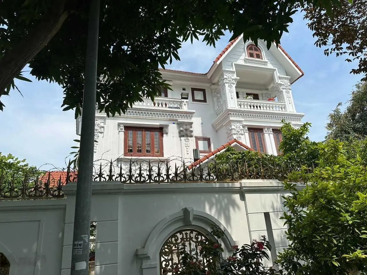 Bán gấp biệt thự KĐT Vân Canh HUD. 406m2 sân vườn đẳng cấp giao thông thuận tiện LH 0915 182 ***