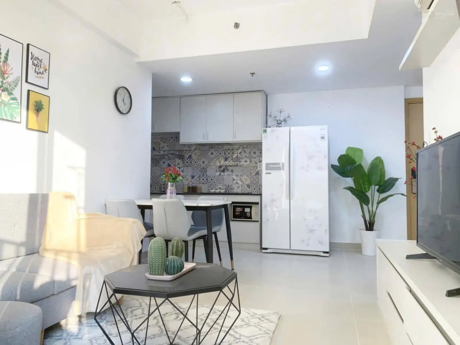 Cần chuyển nhượng căn hộ Masteri Thảo Điền 2PN lầu cao, ban công Tây Bắc - 5.5 tỷ