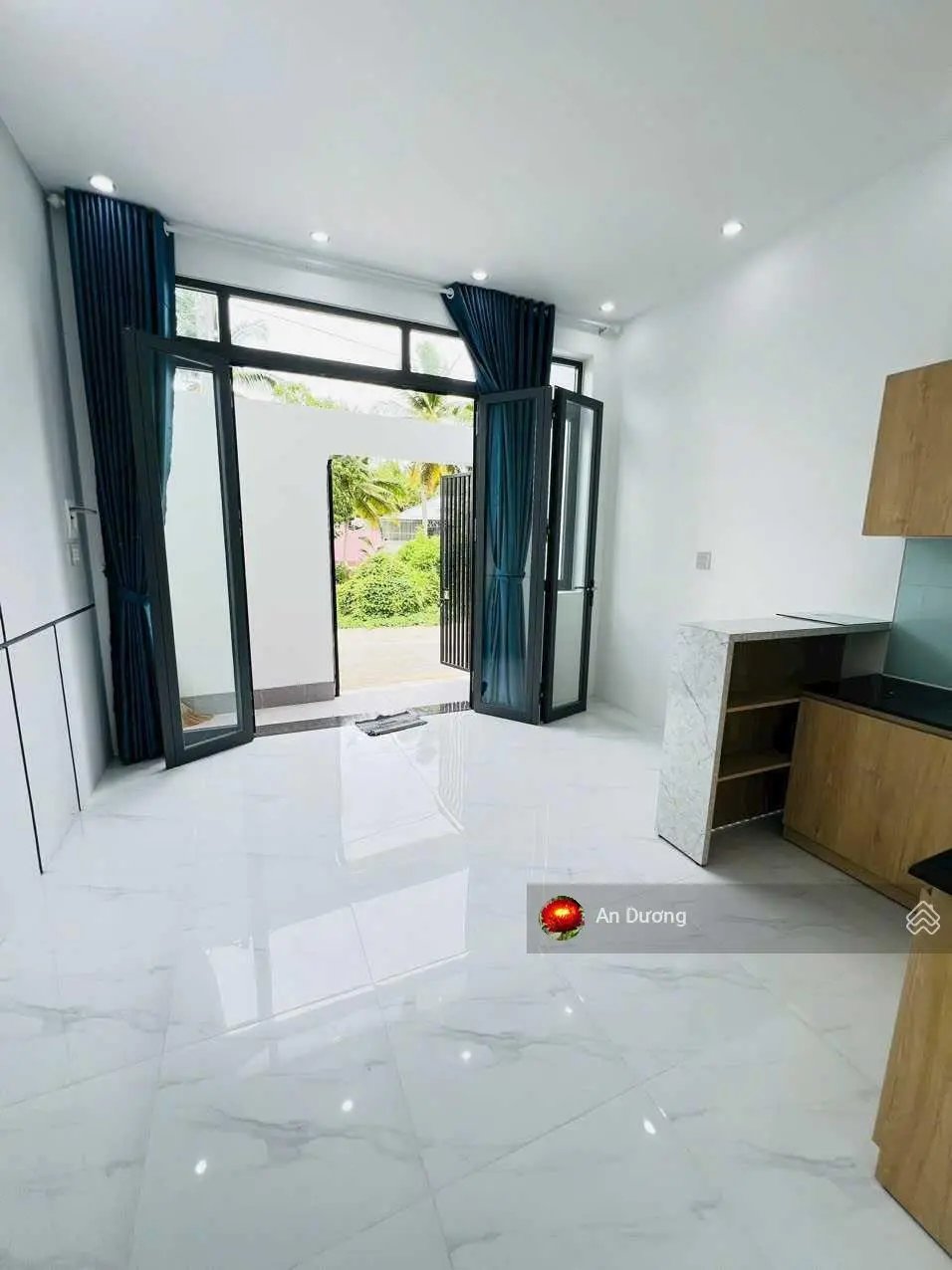 Bán gấp căn nhà cấp 4 thị trấn Đức Hòa (KV 1) ngang 6m rộng rãi đất thổ cư sổ hồng riêng giá 1.2 tỷ