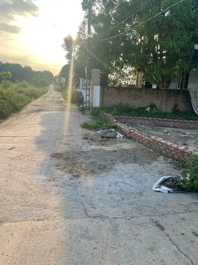 BÁN MẢNH ĐẤT 200m2 - TUYỆT ĐẸP LẠI HIẾM CÁCH HUD MÊ LINH 50M