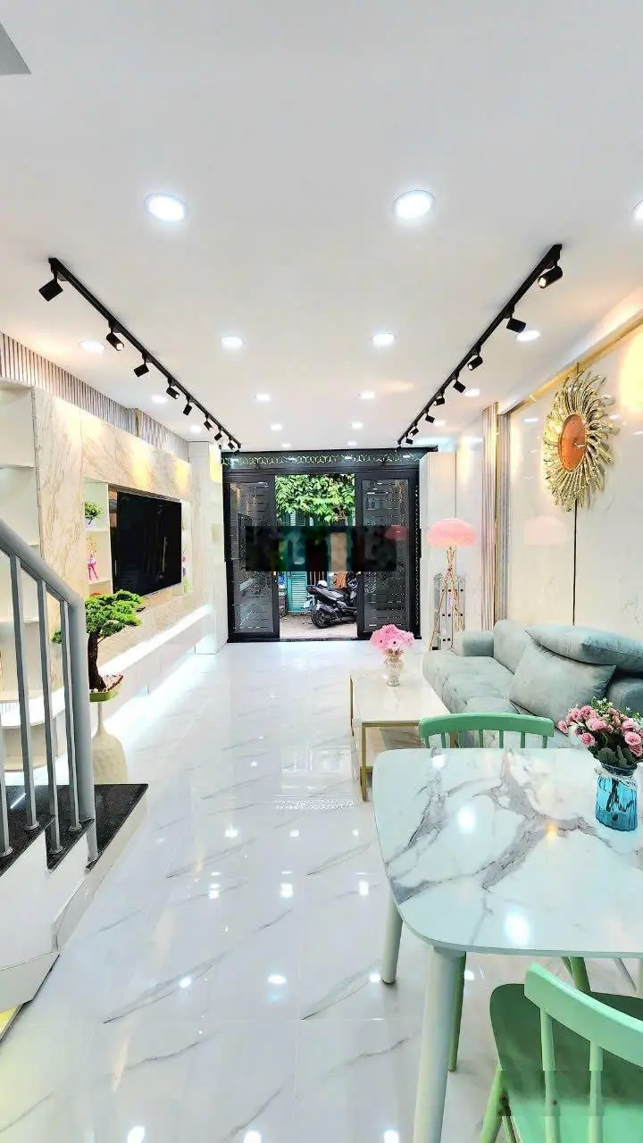 Bán nhà 5 tầng 6,5tỷ hẻm xe hơi 585 đường Nguyễn Thị Thập, P Tân Phong, Quận 7 (Đoạn gần LotteMart)