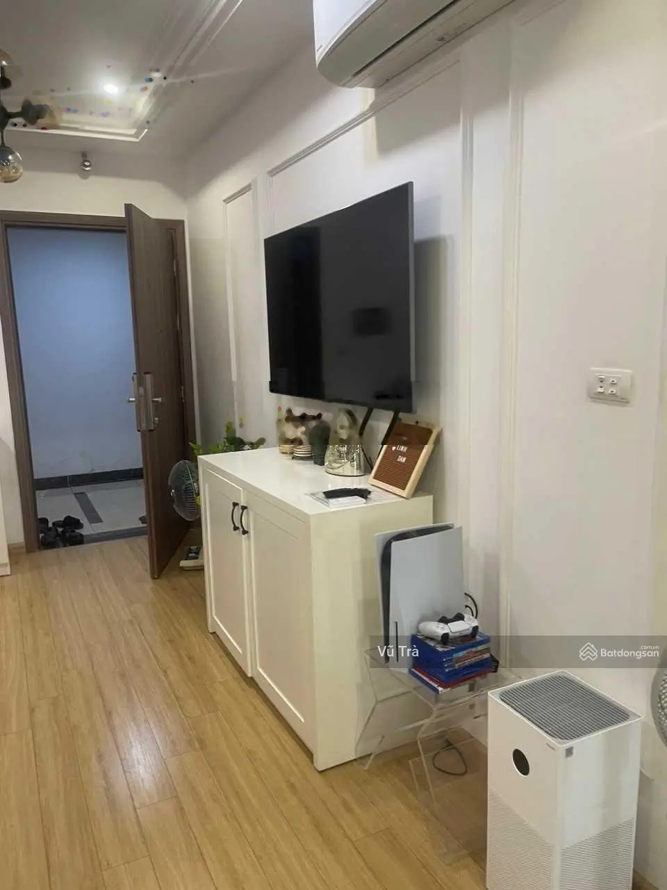 Bán căn hộ 2 ngủ đồ cơ bản cửa Nam giá 4 tỷ ở 176 Định Công Sky Central Hoàng Mai, Hà Nội