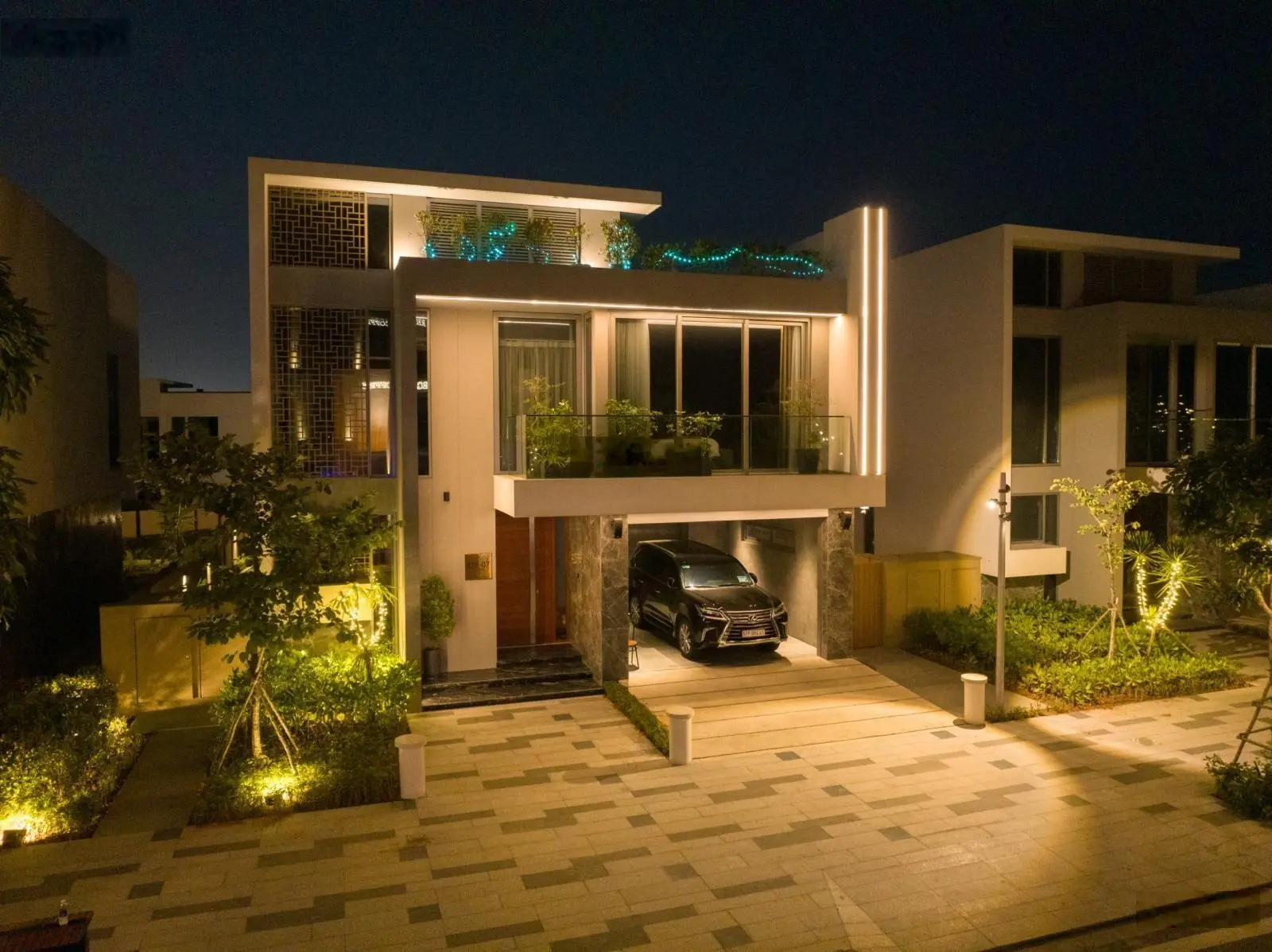 SOS ! Biệt Thự Vừa Ven Sông, View Biển-Sân Golf BRG, Có Diện Tích 345m2,Có Sổ Hồng Mà Giá Chỉ 13 Tỷ