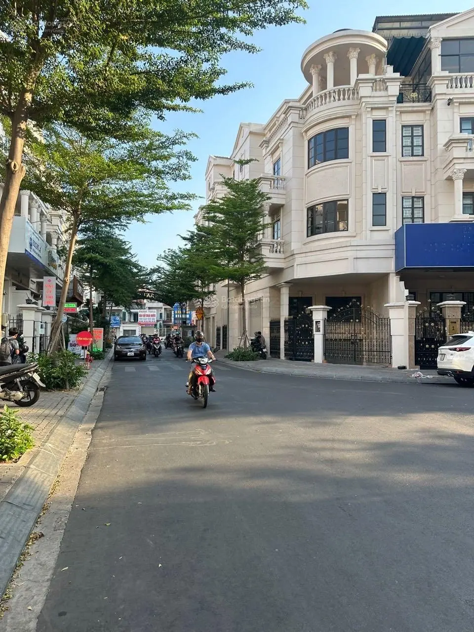 Bán căn góc 2MT khu Cityland Park Hills, P10, Gò Vấp. DT 140m2, nhà hoàn thiện đẹp có thang máy