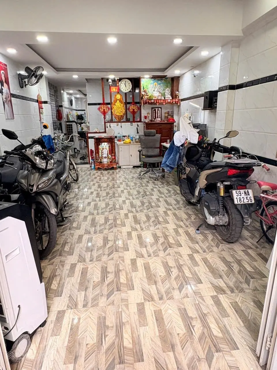 Bán nhà 2 mặt hẻm - hẻm rộng 4-5m , cách đường lê co 13m nhà đẹp ở ngay sổ hồng chính chủ