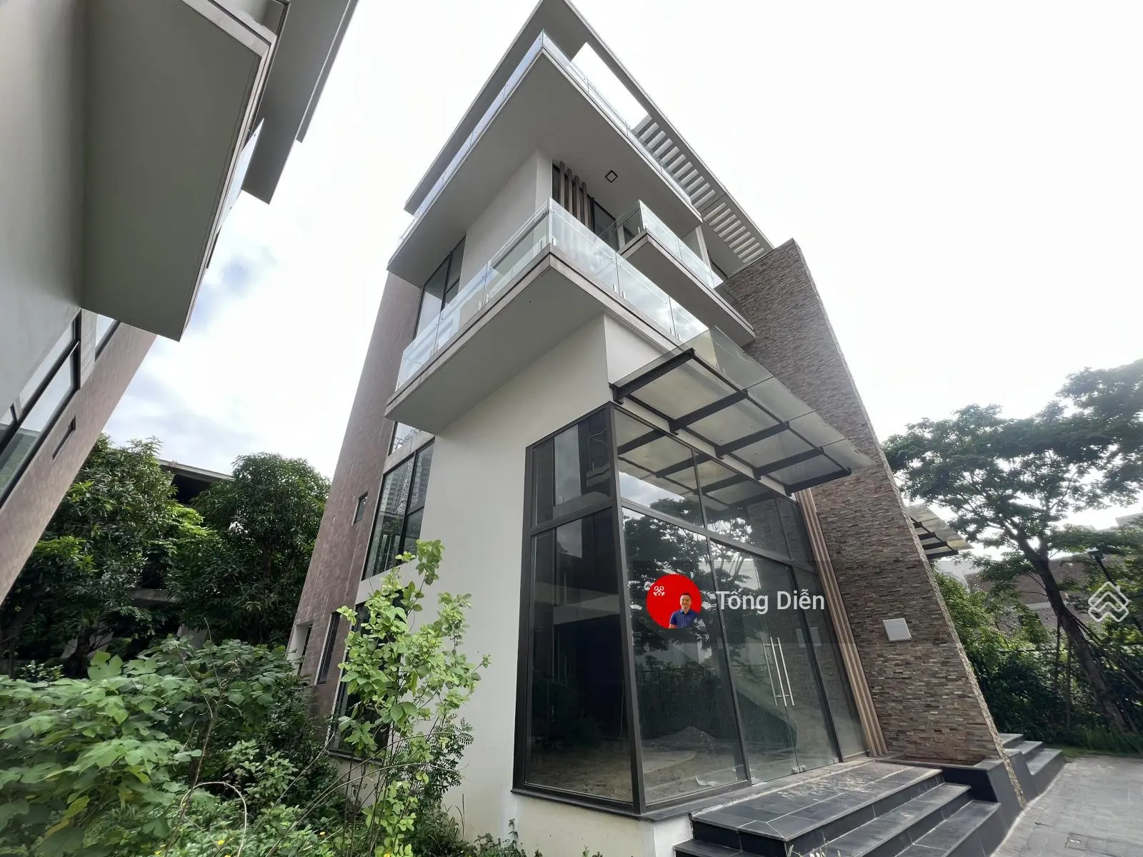 Tống Diễn 0944866678. Bán BT Rừng Thông giá tốt, nhà thô, 4 tầng.