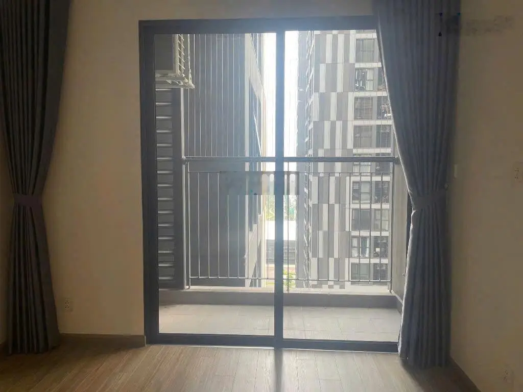 Bán căn 1 ngủ cộng diện tích 44m2 nhà nội thất cơ bản có bếp tòa P2 tầng trung giá 2,630 tỷ