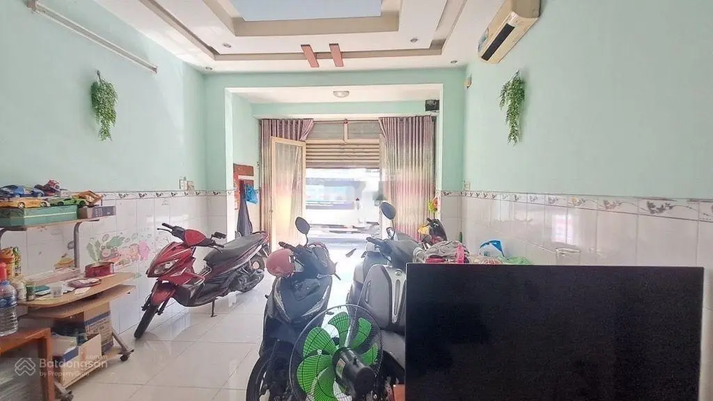 Bán nhà mặt tiền kinh doanh 2 tầng 64m2 đường Kênh Tân Hóa, P. Hòa Thạnh, Tân Phú