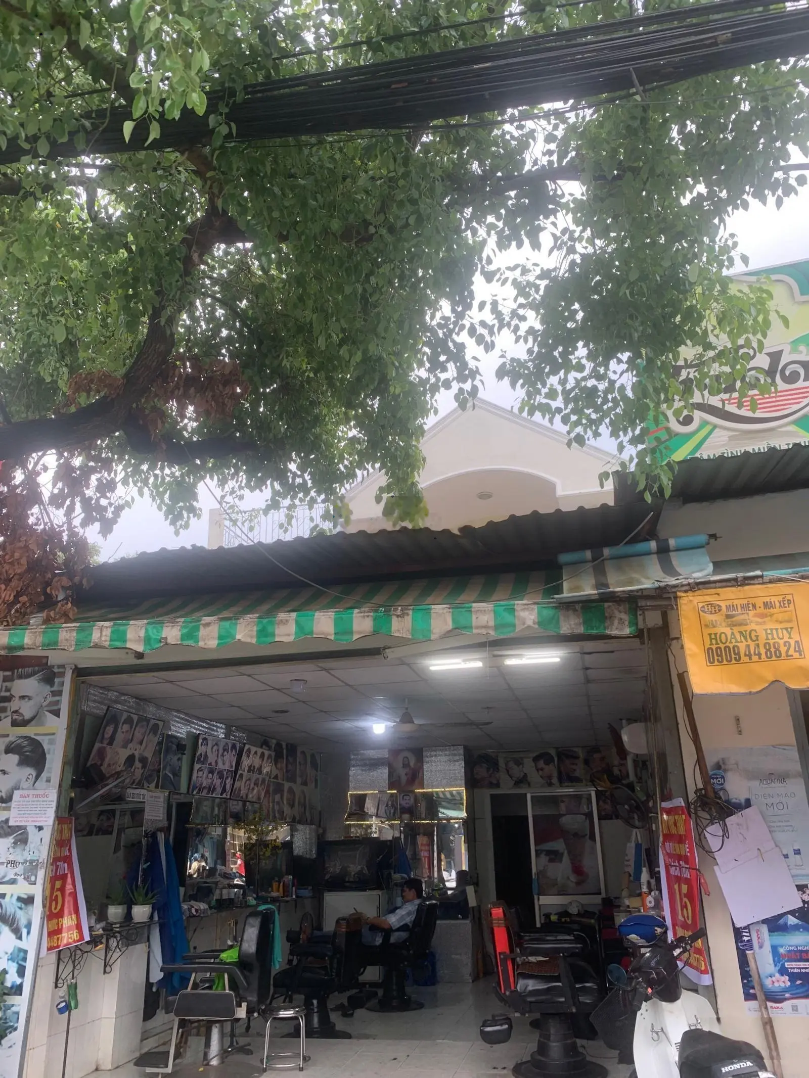 Bán nhà đất mặt tiền đường Bình Trị Đông ngay khúc Lê Văn Quới. DT ngang 9x55m giá 26tỷ5 TL