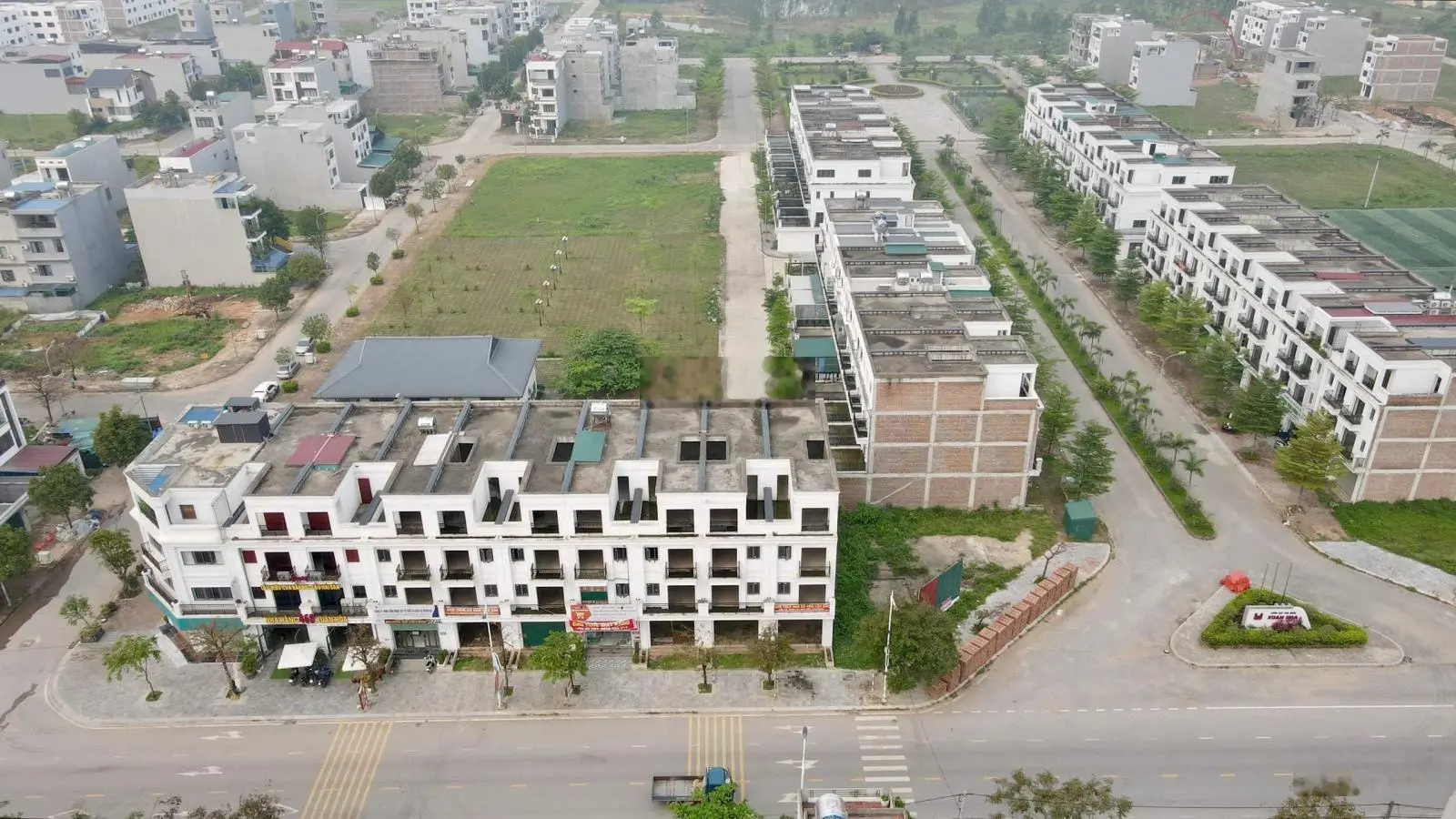 LÔ ĐẤT NỀN SỔ ĐỎ - XÂY DỰNG TỰ DO, GIÁ RẺ NHẤT KĐT MỚI XUÂN HOÀ CHỈ 18TR/M2 BĂNG 2 ĐƯỜNG 36M