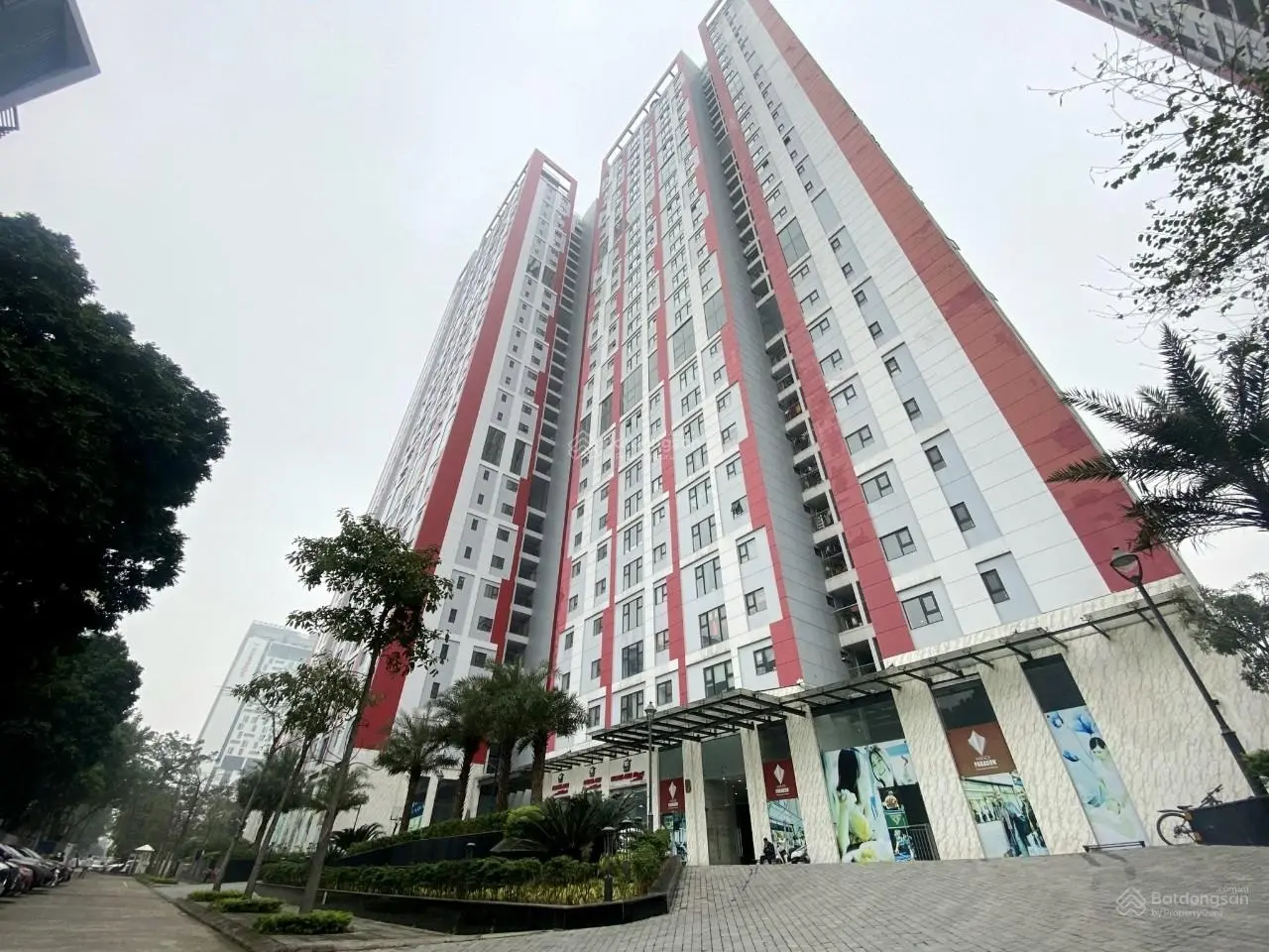 Em Huy PKD bán gấp căn góc tầng trung 140.5 m2 hướng Nam tại Hanoi Paragon hot nhất quận Cầu Giấy