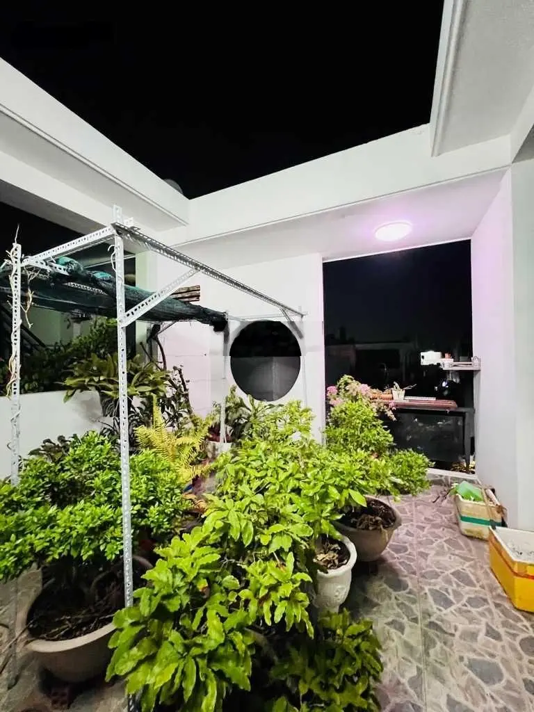 Nhà hiếm khó tìm - gần Emart Phường 12 - Gò Vấp - DT 70m2 - xây 4 tầng BTCT chắc chắn