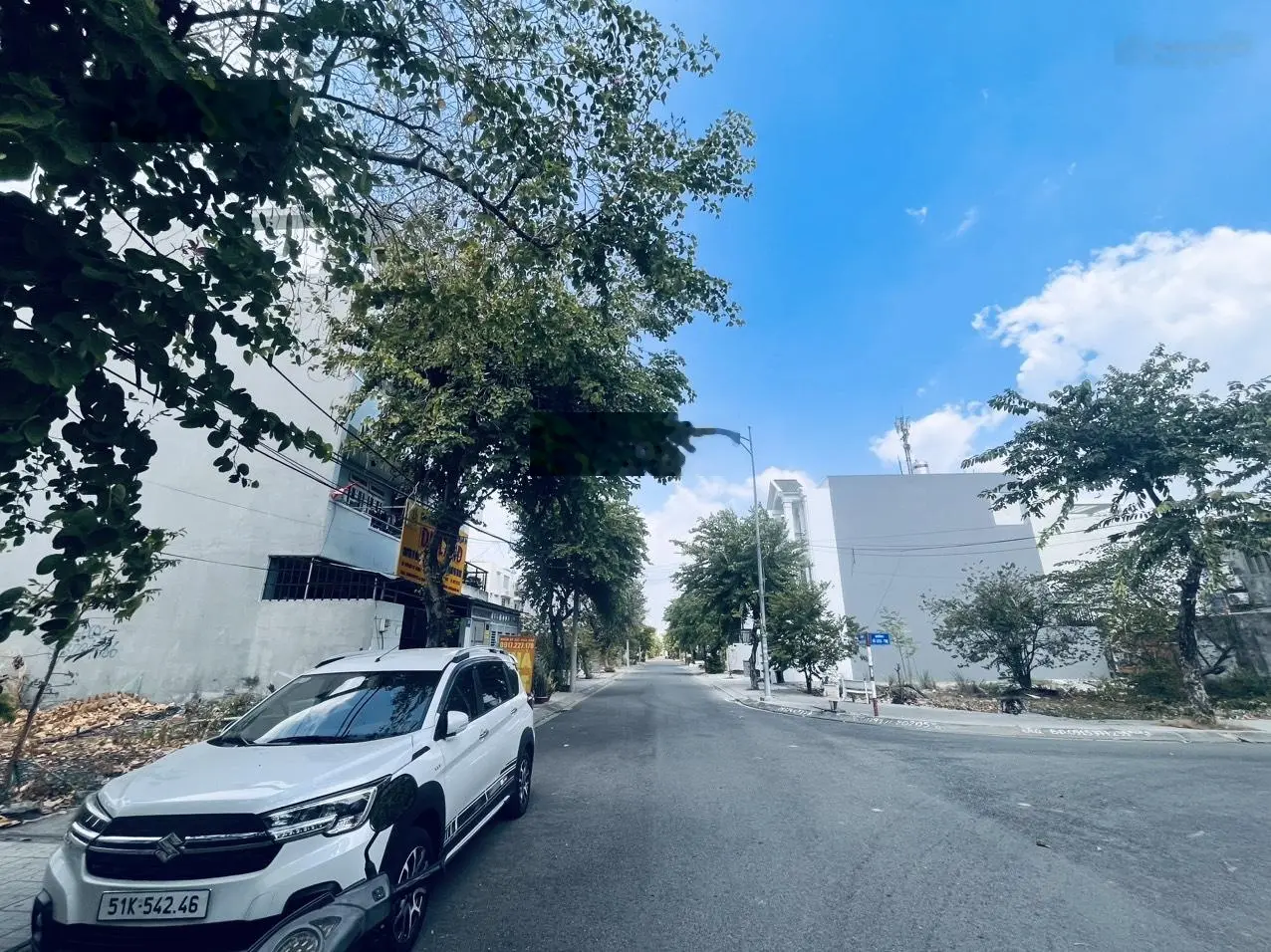 Bán đất giá cực chất gần đường Đồng Văn Cống, quận 2, giá2tỷ650 DT 100m2. Sổ sẵn