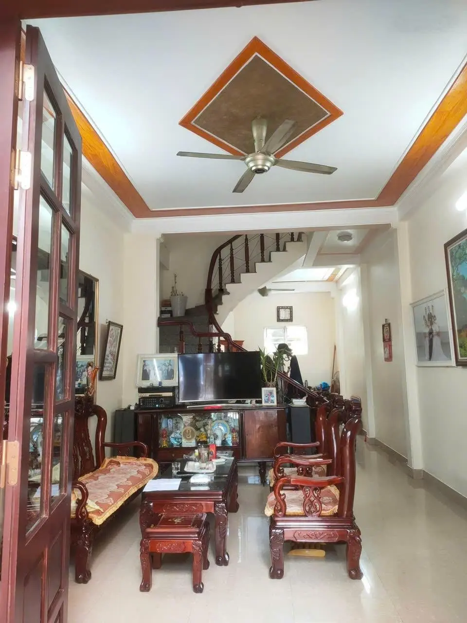 Gia đình tôi cần bán nhà 3 tầng, mặt ngõ 30 phố Lê Hồng Sơn, Cửa Bắc, TP Nam Định
