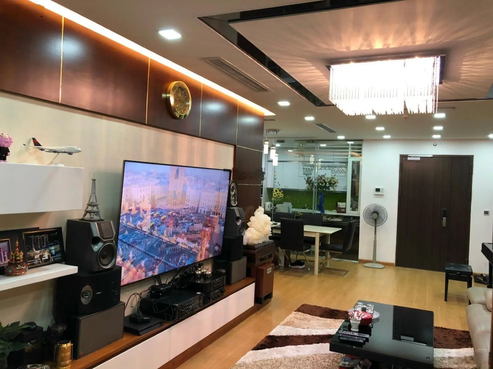 Chính chủ gửi bán căn 2PN 134m2, ban công hướng mát, Mandarin Hoàng Minh Giám, LH 0888 618 ***