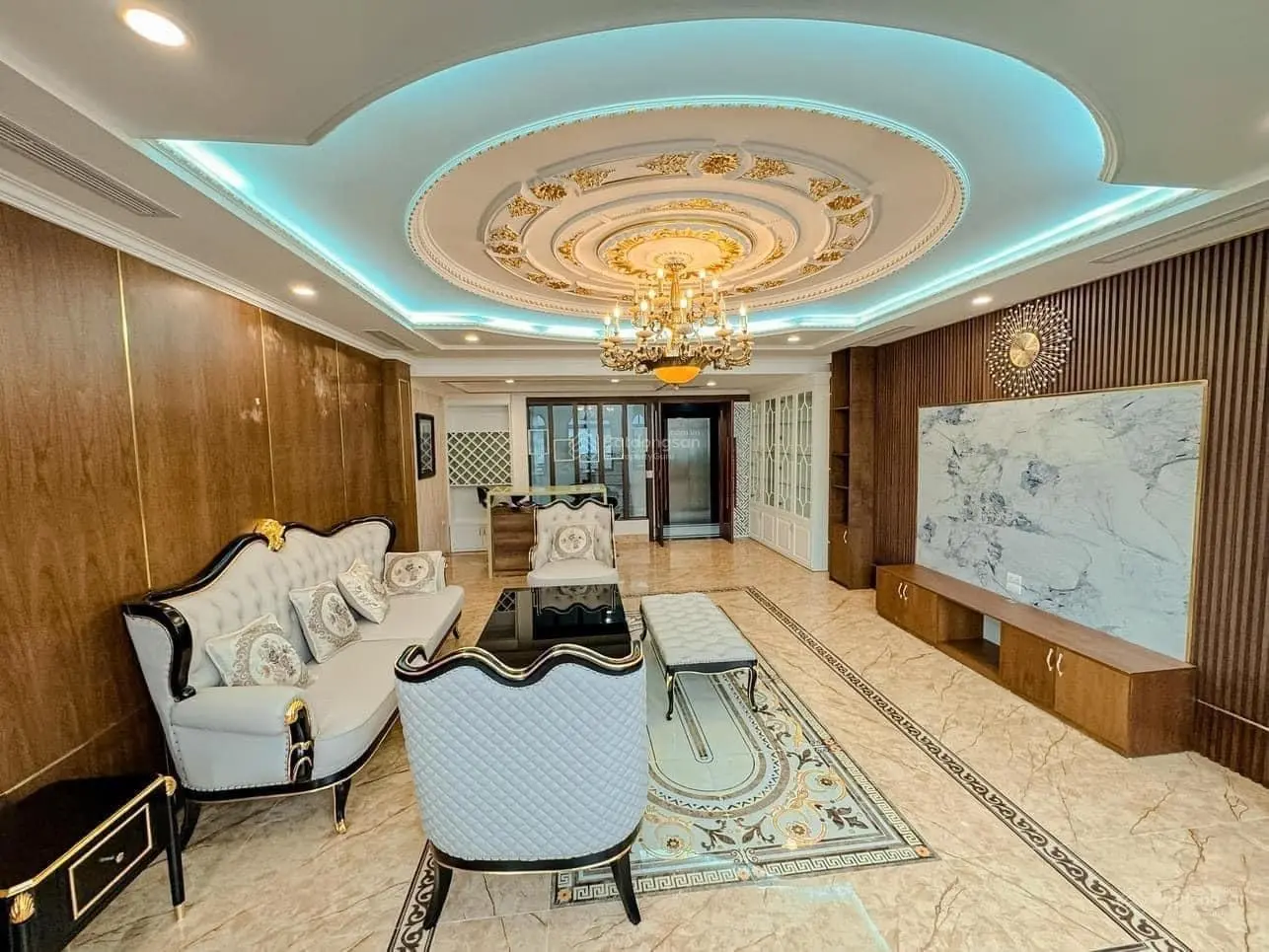 Tôi chính chủ bán gấp căn mặt phố Lê Đức Thọ. Nhà mới 8 tầng vuông vắn, đẹp nhất nhì phố
