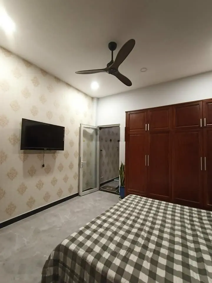 LÊN SÓNG SIÊU PHẨM HOÀNG DƯ KHƯƠNG,Q10, 3TY450,1T,2L , 3PN,4WC, ĐANG CHO THUÊ KHO 15TR/TH,HẺM 5M