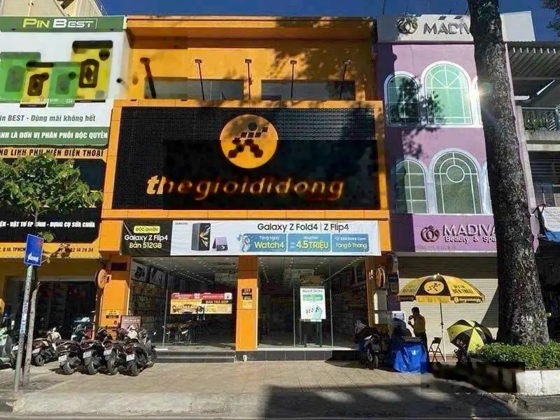 MT ngay 3 Tháng 2 - Nguyễn Tri Phương, Quận 10, 9x18m vuông vắn, 4 Tầng - HĐT: 150 triệu, giá 51 tỷ