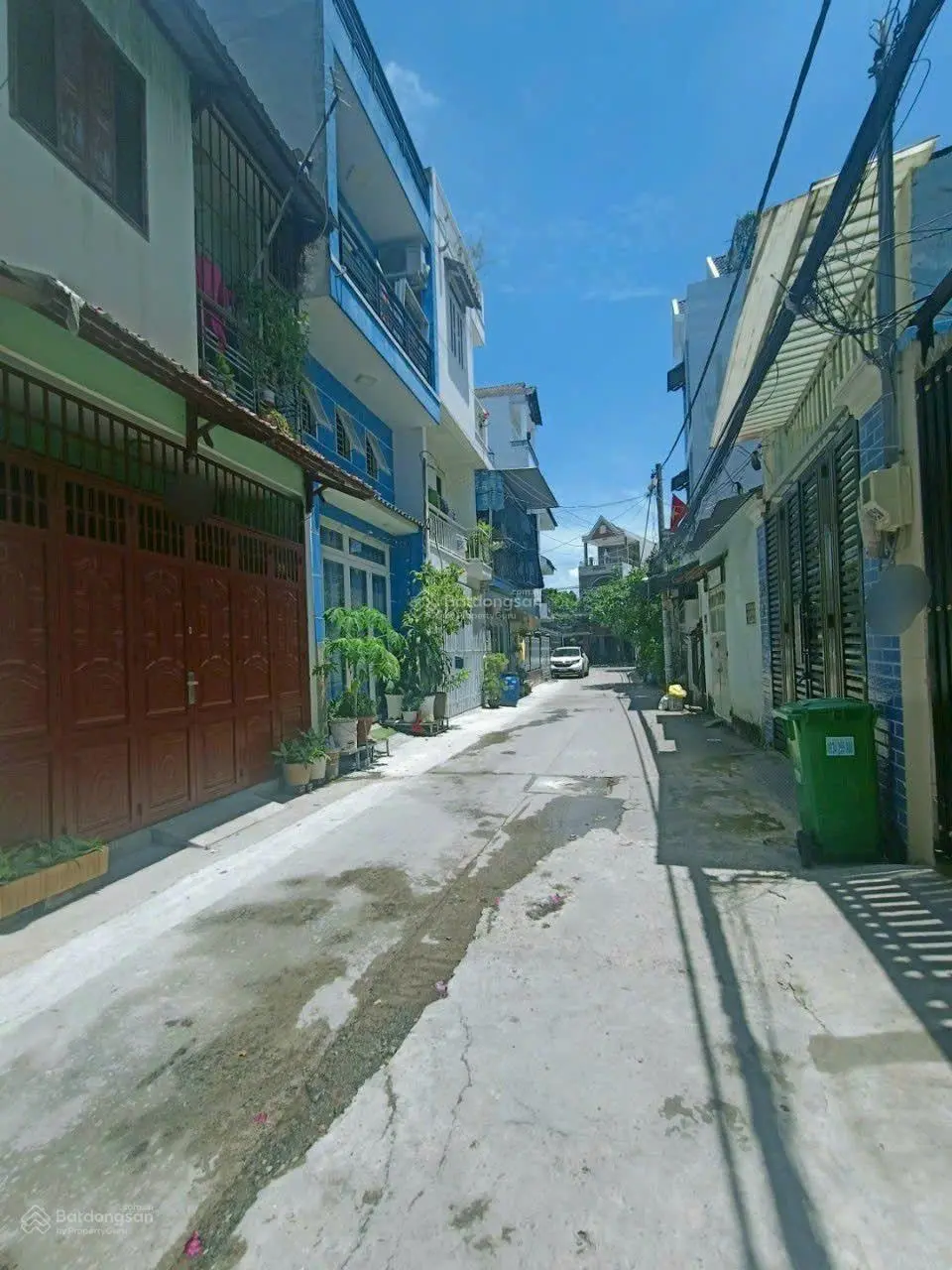 Bán nhà 3 tầng có sân đậu xe hơi hẻm oto sát mặt tiền đường Đỗ Xuân Hợp, Phước Long B, TP Thủ Đức