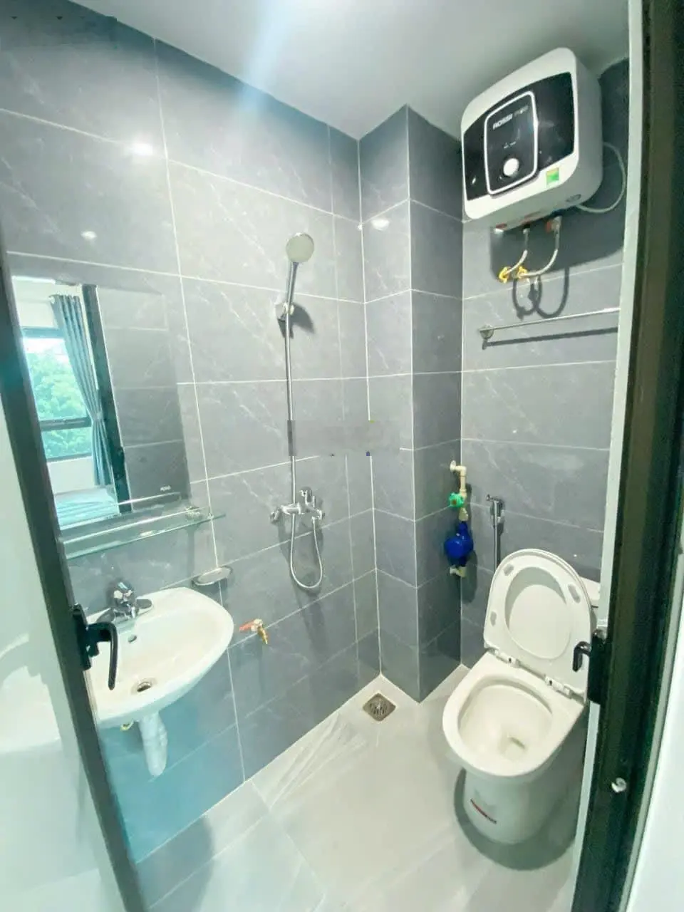 BÁN CĂN NHÀ DÒNG TIỀN XÂY MỚI CỨNG - TRẦN CUNG.