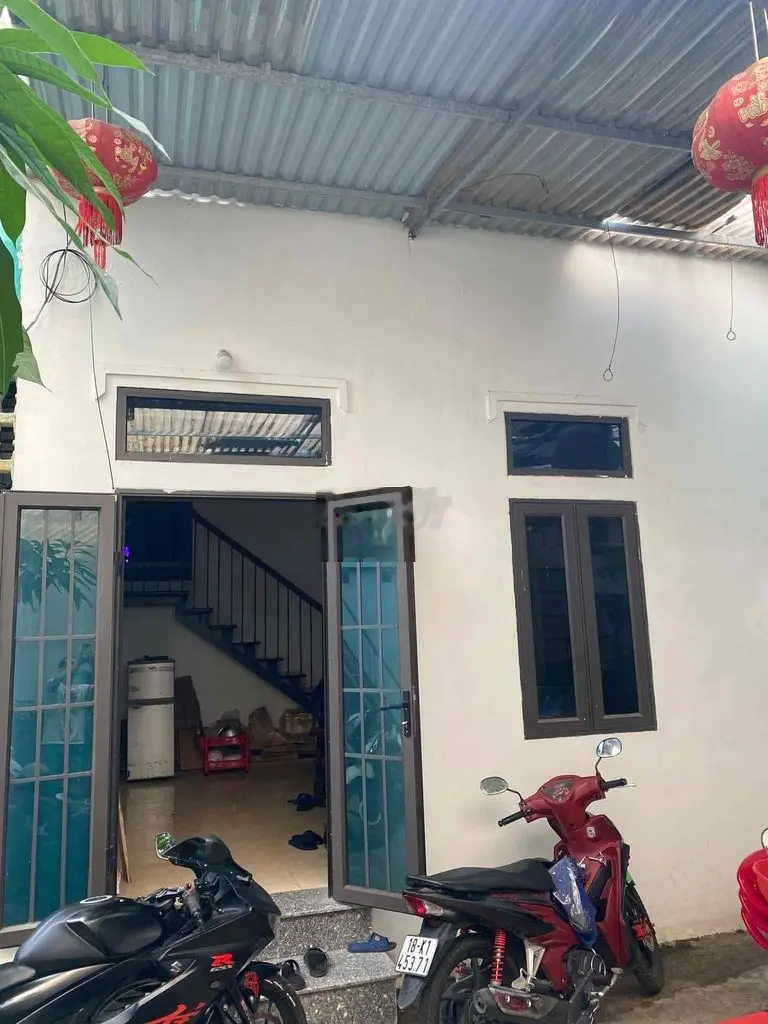bán nhà ngõ Tri Tâm - đối diện chợ cửa trường
