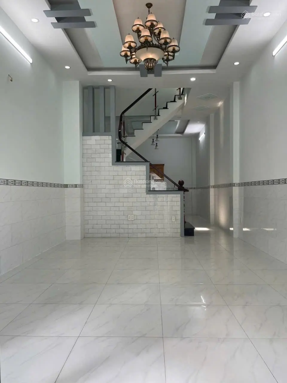 Bán nhà 1 trệt 2 lầu hẻm xe hơi Đường Bưng Ông Thoàn ngay chợ Tăng Nhơn Phú B gần Khu Công Nghệ Cao