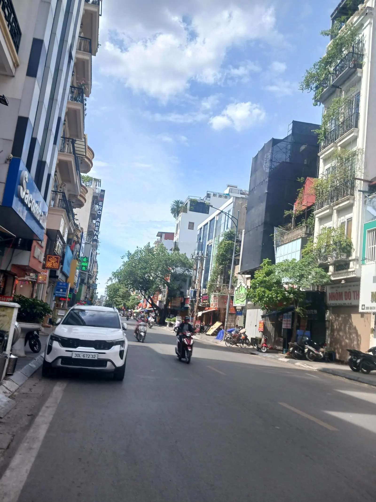Bán tòa nhà mặt phố bạch mai vị trí đắc địa nhất bạch mai dt: 140m² x 5 tầng |,mt: 5m