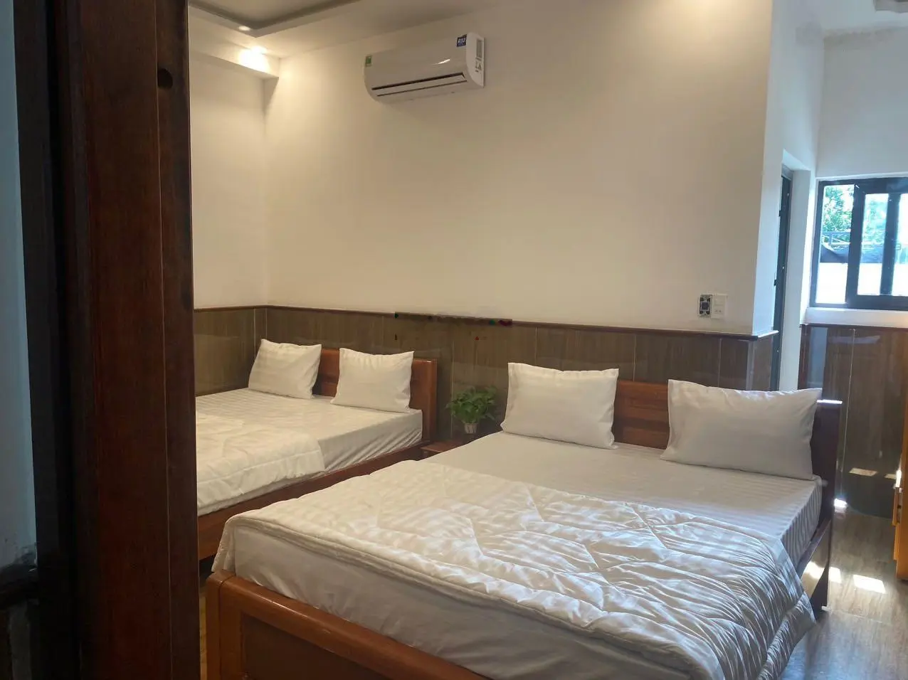 Bán nhà 2 tầng 6 căn hộ đường Vũ Ngọc Phan