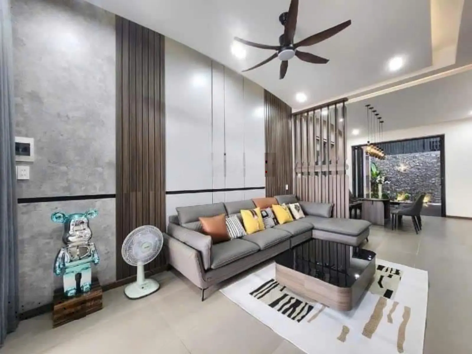 Cần bán gấp nhà Bình Chánh gần chợ Vĩnh Lộc A, giá 1.5 tỉ/60m2, đang cho thuê 6tr/th, SHR