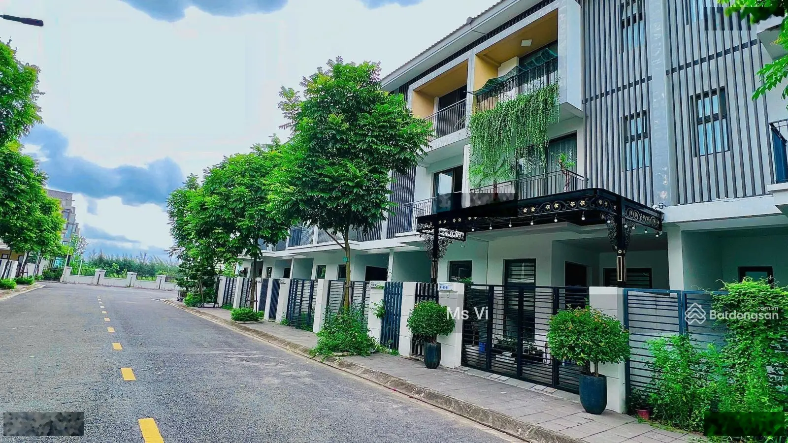 Chuyển nhượng cho căn liền kề 2 mặt thoáng tại trục thông dự án Belhomes 75m2