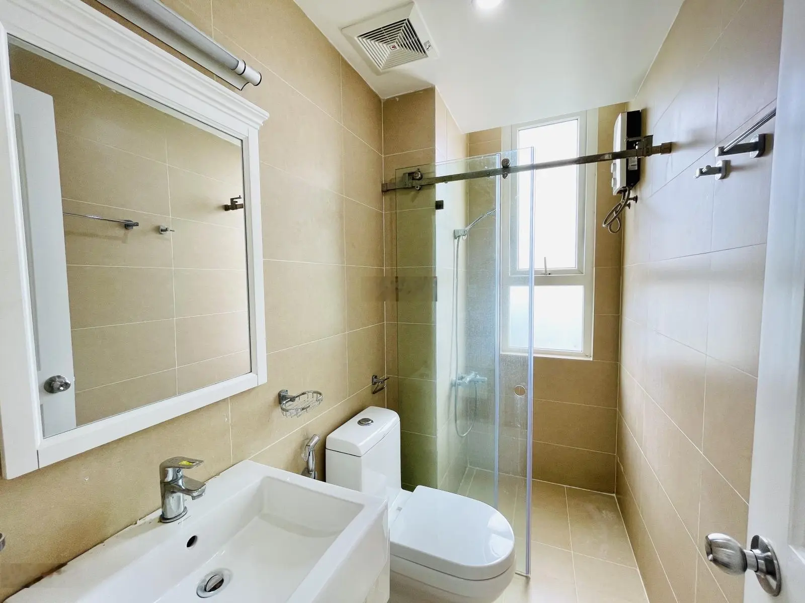 Căn hộ Florita, Hoàng Trọng Mậu, Q. 7 - 79,5m2 (2PN + 2WC) - nhà decor đẹp, cao cấp - view Q.1