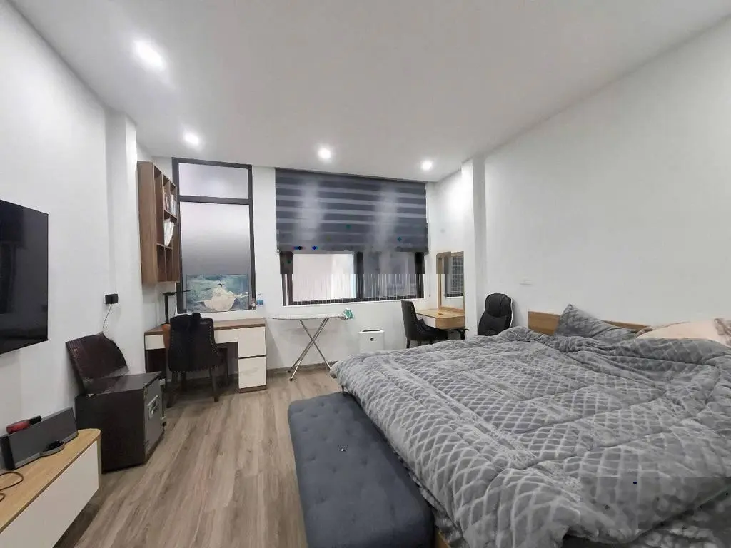 Giá rẻ! Nhà dân xây Phố Khúc Thừa Dụ, Dịch Vọng, cách phố 50m, ô tô đỗ gần, 40m2x5T