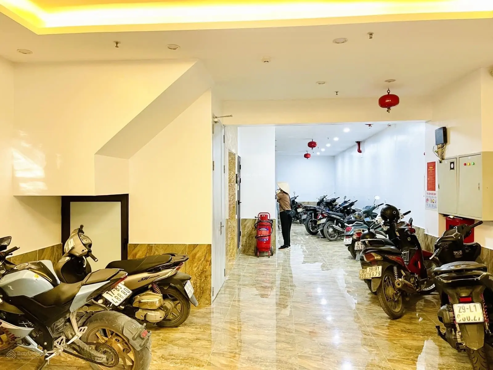 Bán nhà riêng tại đường mỹ đình 1, giá sốc chỉ 34 tỷ, dt 120m2, 8 tầng, 18 pn - ô tô - kinh doanh