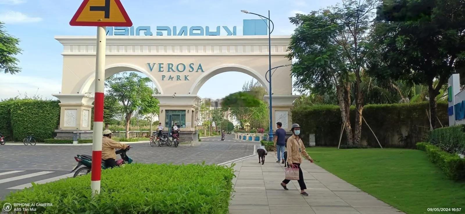 Nhà Phố VEROSA PARK 1 Trệt 3 lầu, 5x17 85m2 - Chốt Đúng Giá Bán 11,8 Tỷ Hỗ trợ vay LH 0938 955 ***