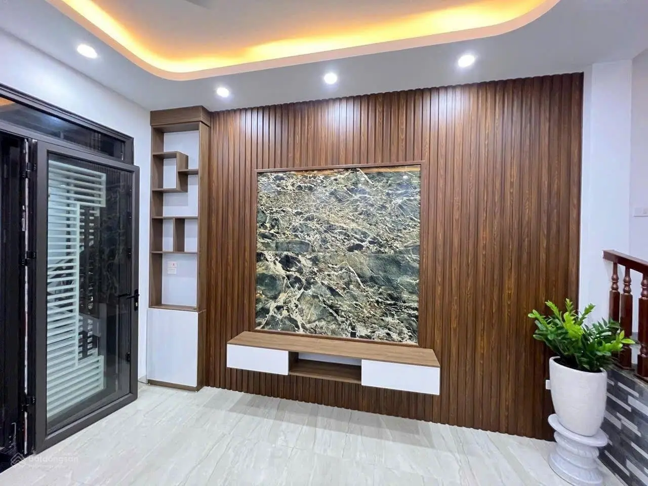 Chính chủ bán căn góc 5 tầng Văn Phú, ngay Victoria, kđt Văn Phú. Giá 6,35 tỷ, sổ đẹp
