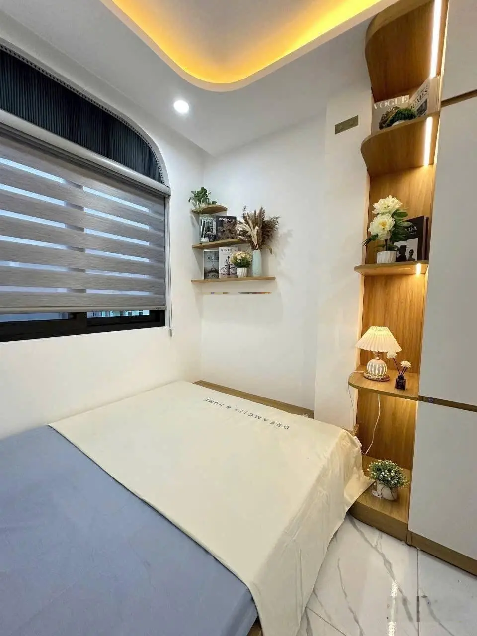 Nhà mặt phố Trung Văn, Quận Nam Từ Liêm - 63m2 x 7T, MT 5m, giá 26,8 tỷ, vỉa hè rộng, KD tốt