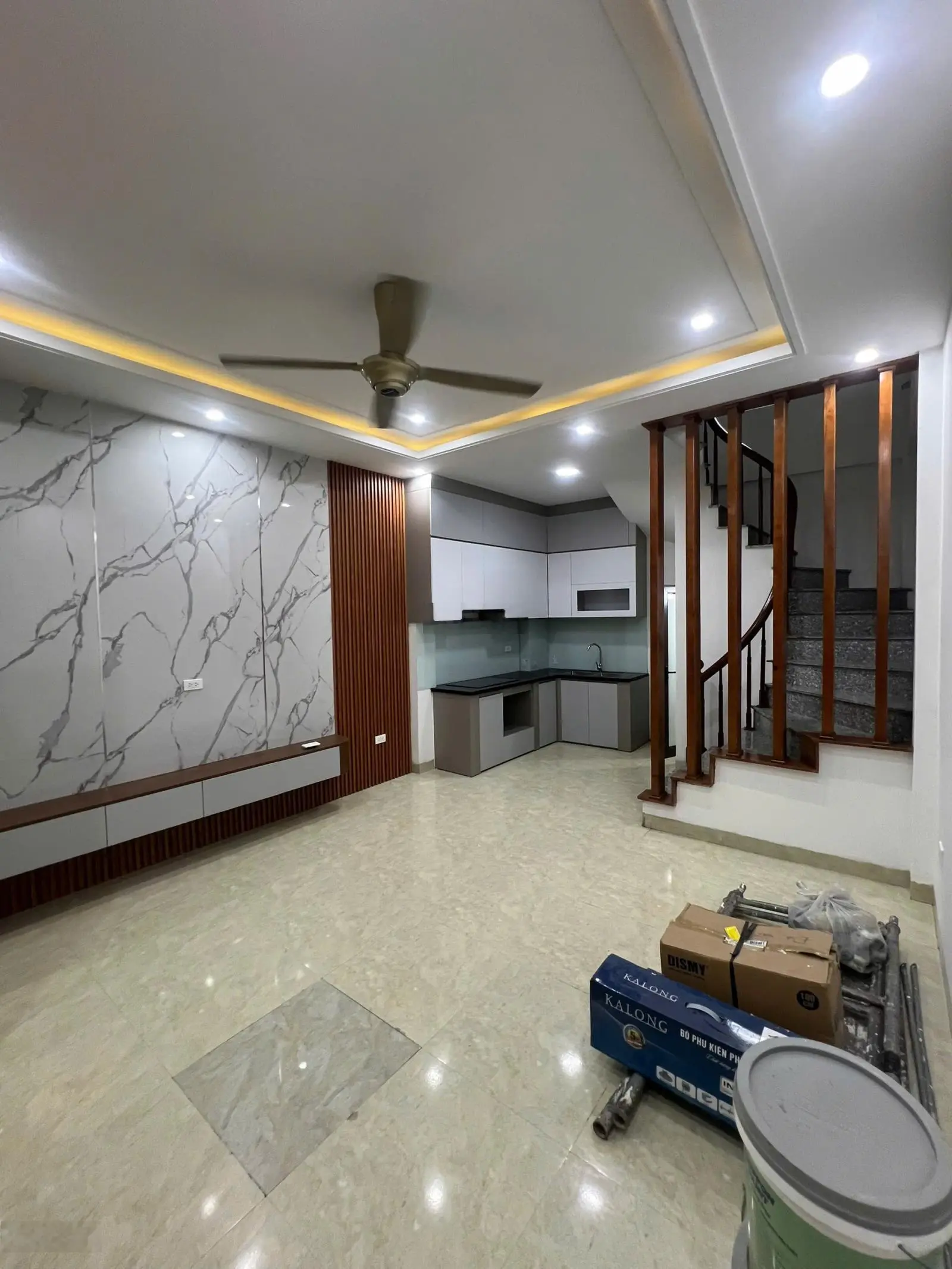 Bán nhà đẹp ở ngay GẦN Ô TÔ, gần hồ Mậu Lương Hà Đông, 5 tầng 5 tỷ 98