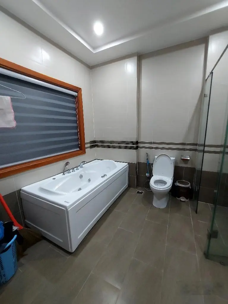 Nhà mặt tiền đường số 2, Phú Mỹ, Q7: 4 tầng, ST, 5,2*12m, 9,3 tỷ, thương lượng, SHR