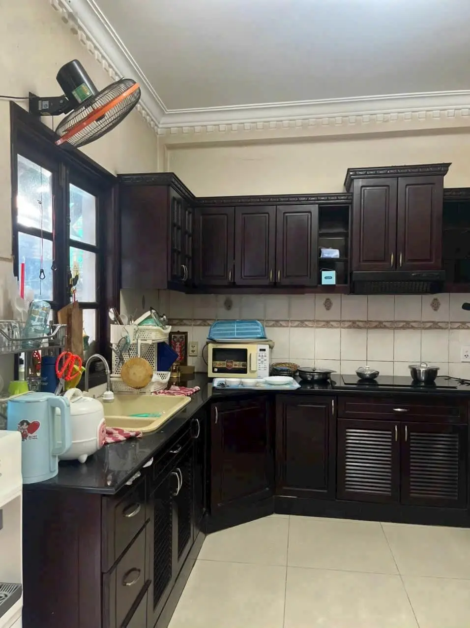 Bán gấp biệt thự , DT : 172m2 tại Dân Chủ, Hiệp Phú, Q9, 21 tỷ