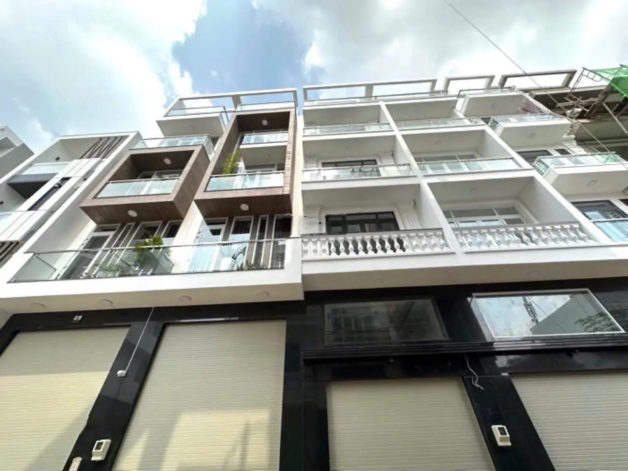 NHÀ 6 TẦNG - GẦN LÊ ĐẠI HÀNH - GẦN BA THÁNG HAI - TẶNG NỘI THẤT - MÀ CHỈ HƠN 9 TỶ