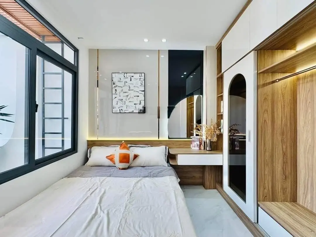 Chị Thảo cần bán gấp nhà 48m2 ngay Lê Đại Hành, Q11. Sổ hồng riêng. Hẻm xe hơi