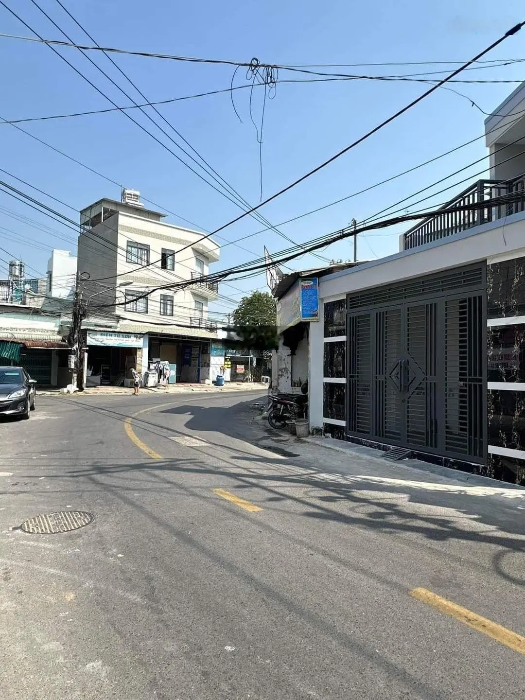 Nhà lầu trệt MT Nguyễn Đức Thiệu, P. Dĩ An kinh doanh mua bán tốt
