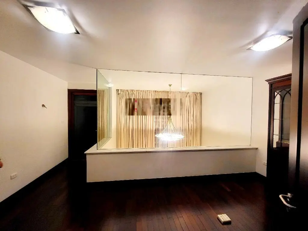 Nhà -MẶT PHỐ Tô Ngọc Vân, Tây Hồ- 2 thoáng trước sau, tháng máy, vỉa hè, kinh doanh, View Tây Hồ