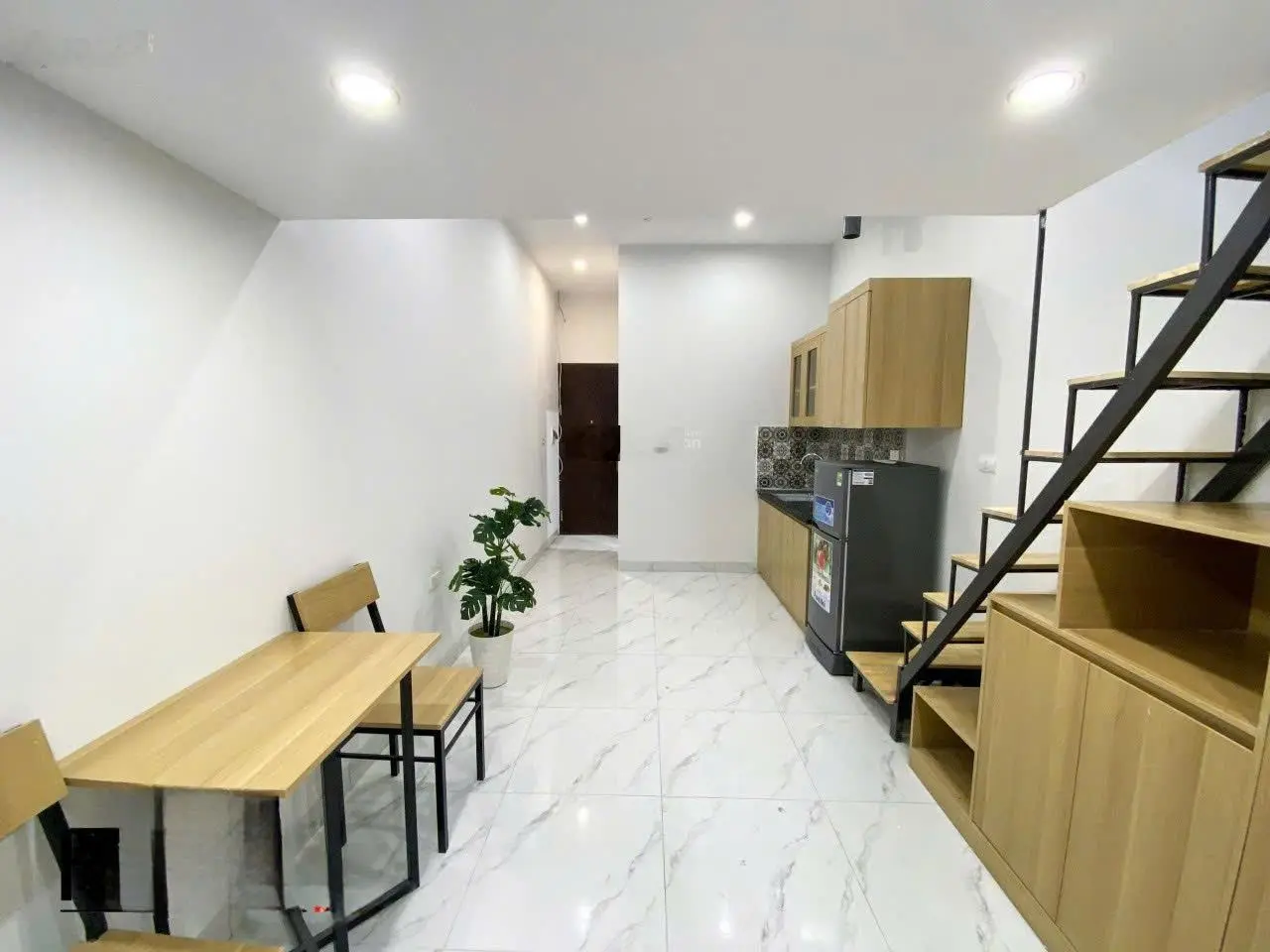Bán căn CCMN tại Phú Diễn, 7 tầng thang máy, dòng tiền 60 triệu/ tháng, nhỉnh 9 tỷ